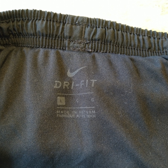 Girl's Nike Dri-Fit Shorts - Picture 6 of 10